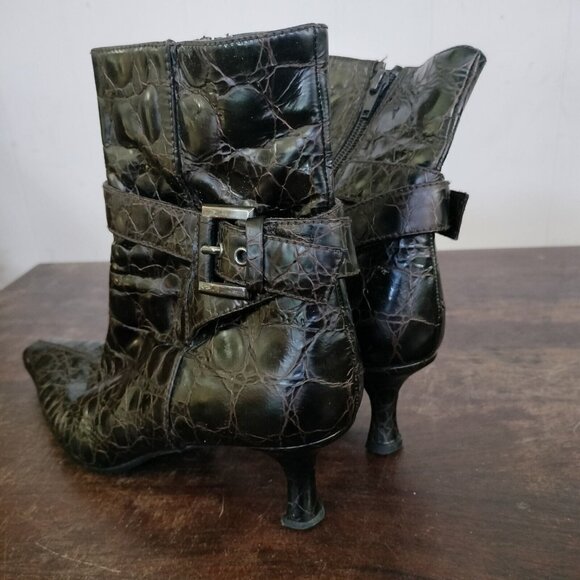 STUART WEITZMAN 7.5M Croc Patent Leather Ankle Booties Pointed Toe Kitten Heels - Picture 4 of 12